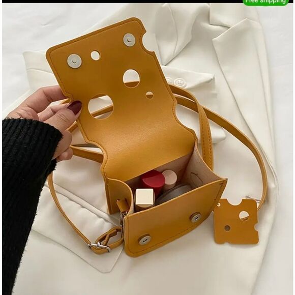 Cheese Crossbody Novelty Bag - Picture 5 of 6